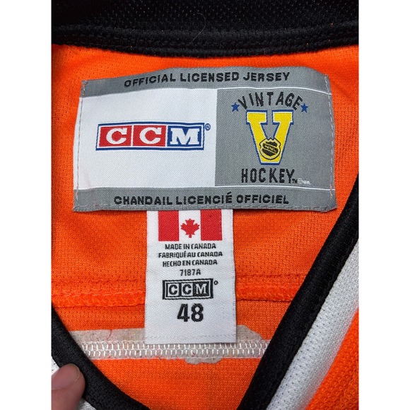 CCM Vintage Philadelphia Flyers Bobby Clarke 16 Jersey Mens 48 Orange NHL - Picture 4 of 8